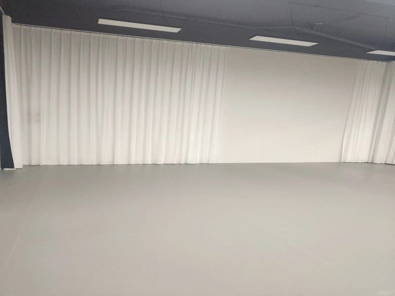 vinyl flooring distributor pricing challenges freight volatility